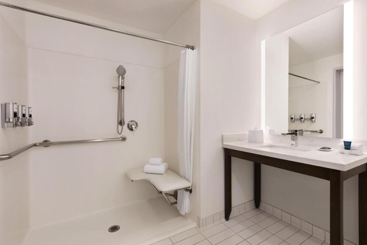 Four Points By Sheraton Airport Hotel Sacramento